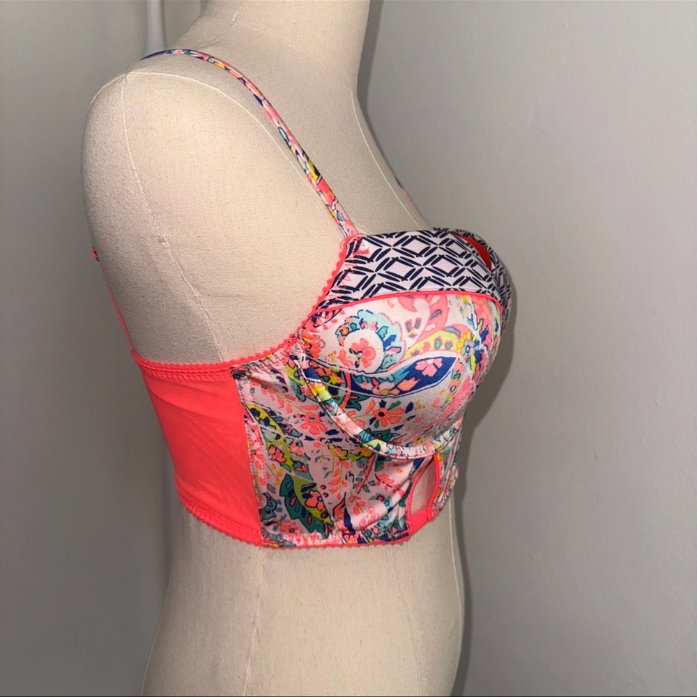 Victoria's Secret Multicolor Patterned Bra - Picture 3 of 5
